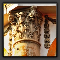 Lugoj, Hotel Timis, Corinthian pillar detail