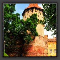 Sibiu: Turnul Dulgherilor, a medieval defense tower 